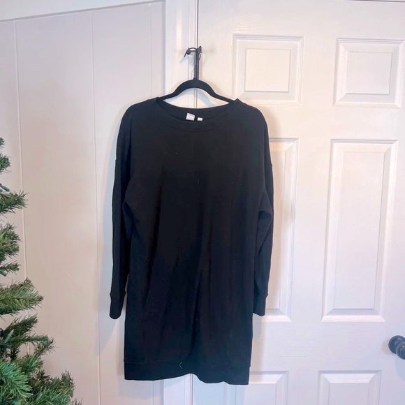 Gap Black Sweater Dress size Medium - Picture 1 of 3